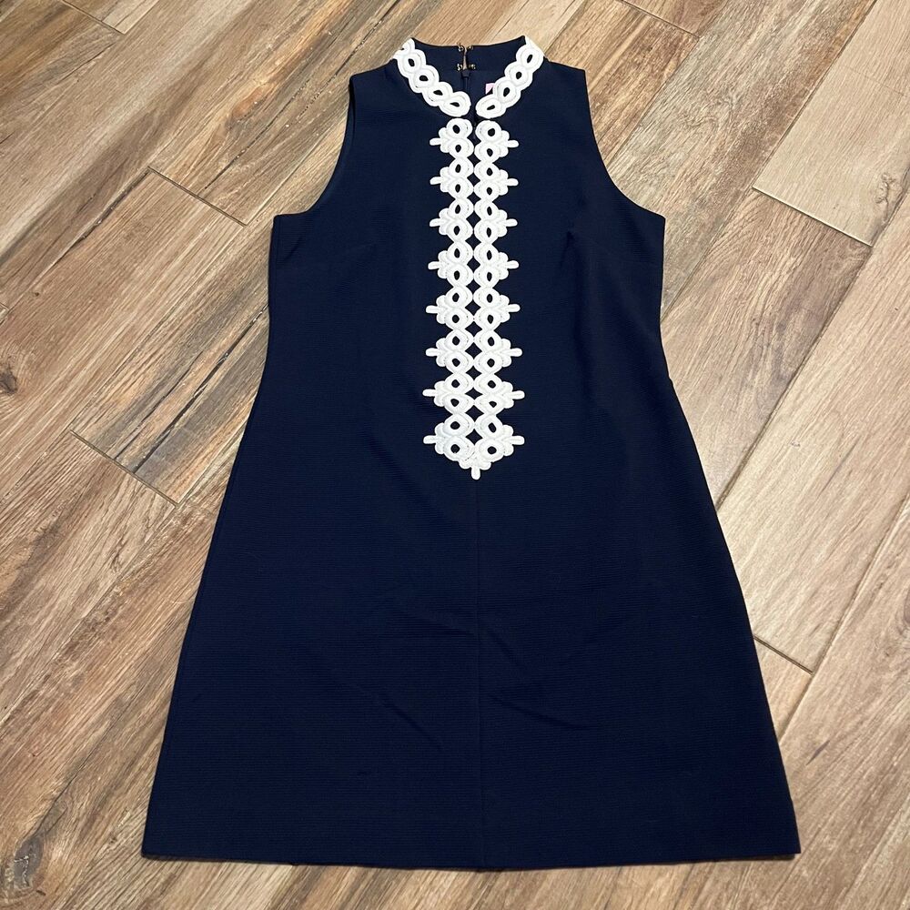 Lilly Pulitzer Callista Shift Dress High Collar Navy Blue White Size M EUC